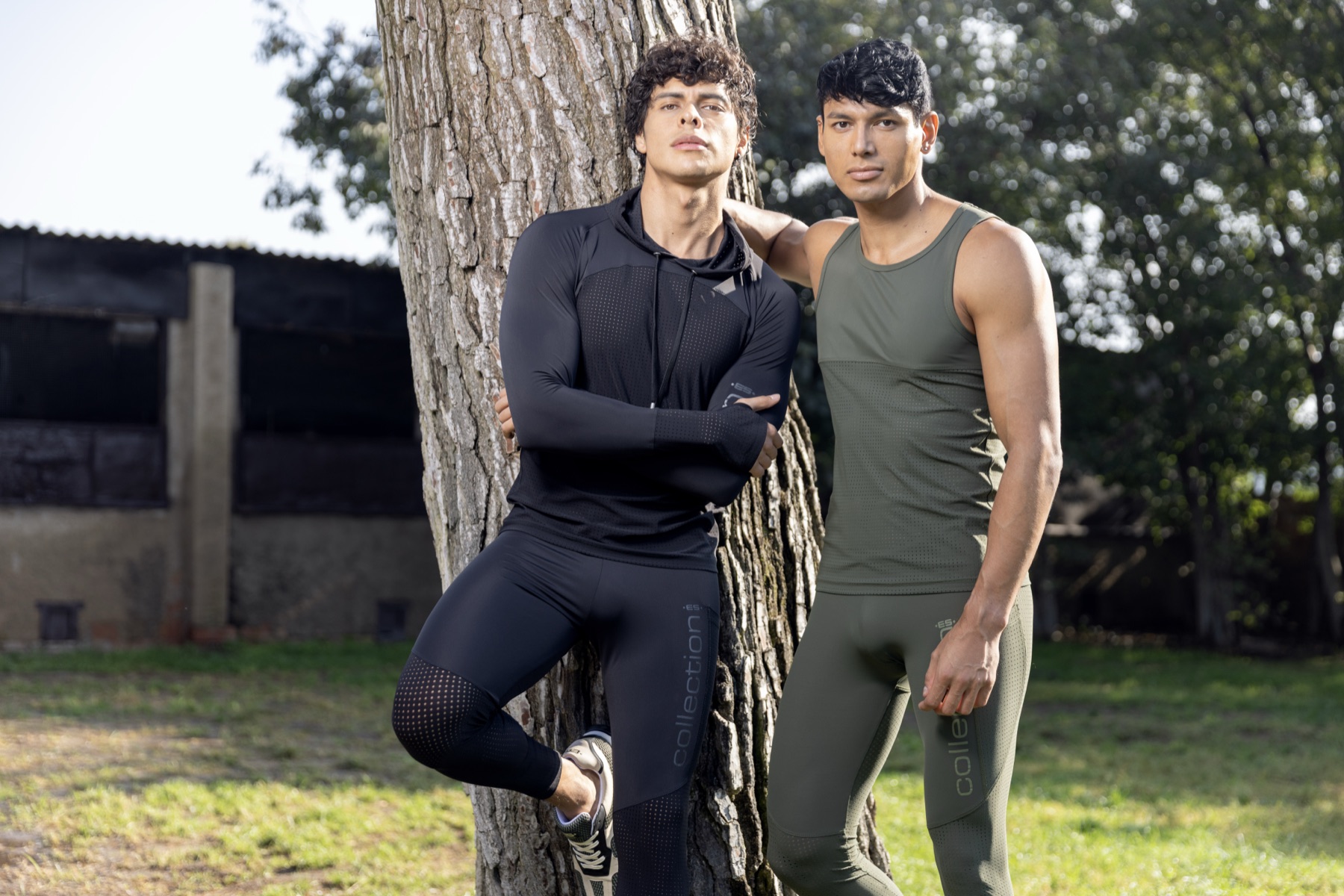 Fekete és olívazöld ES Collection sportswear